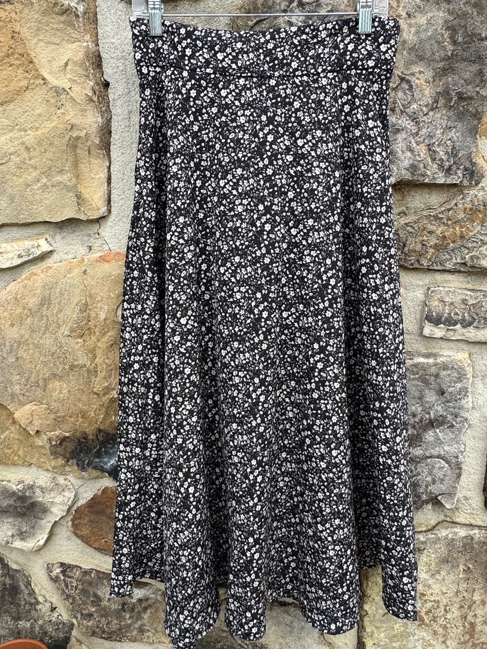 Black and White Ditsy Floral A-Line Midi Skirt Medium Flowy Cottagecore
